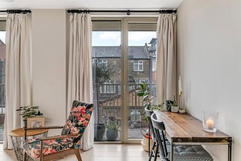 1 bedroom apartment for sale, Espalier Gardens, Kilburn