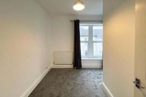 2 bedroom flat to rent, Soundwell Road, Bristol BS16