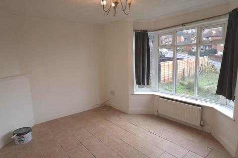 3 bedroom semi-detached house to rent, Totteridge Road, High Wycombe HP13