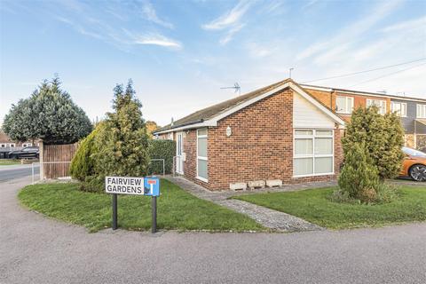 2 bedroom bungalow for sale, Fairview Gardens, Meopham,