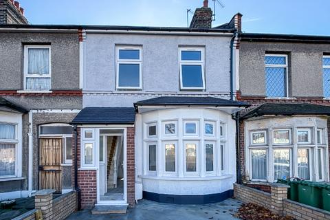 4 bedroom terraced house to rent, Ripple Road, East London