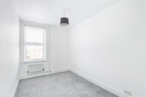 2 bedroom flat to rent, Queens Park Road, Brighton