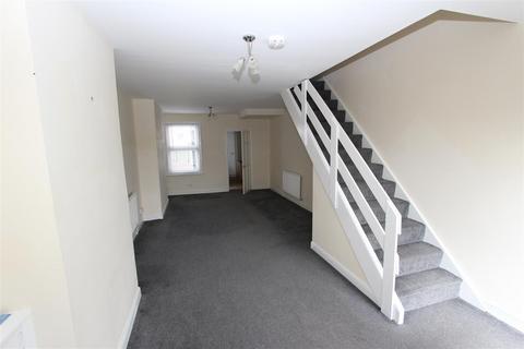 2 bedroom end of terrace house to rent, 8 Charlotte StreetSittingbourneKent