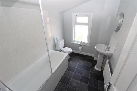 2 bedroom end of terrace house to rent, 8 Charlotte StreetSittingbourneKent