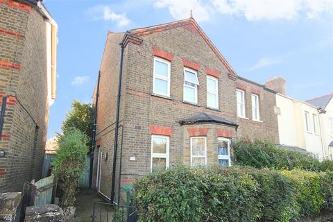 37 The Myrke, Datchet, Slough, SL3 9AB