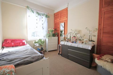 37 The Myrke, Datchet, Slough, SL3 9AB
