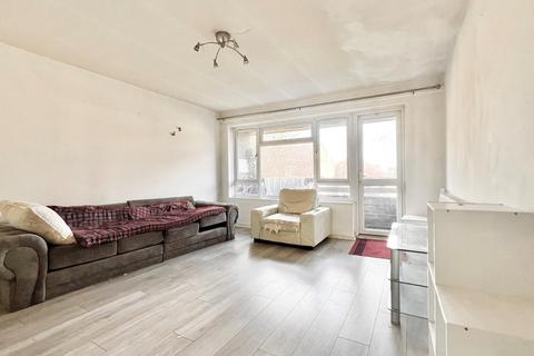 2 bedroom flat for sale, The Lindales, Grasmere Road, Tottenham, N17