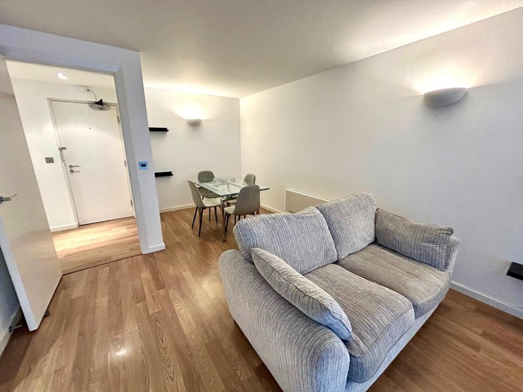 Living/Dining Area