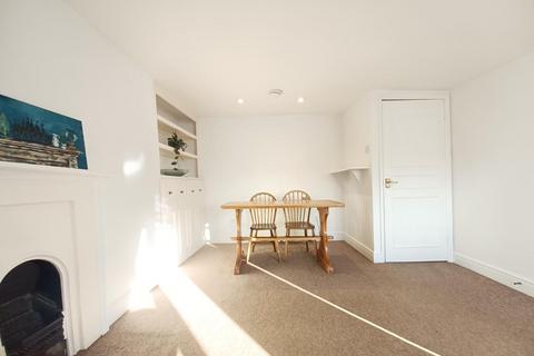 2 bedroom apartment to rent, Burlington Place