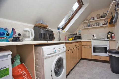 2 bedroom flat for sale, Earls Avenue, Folkestone, CT20