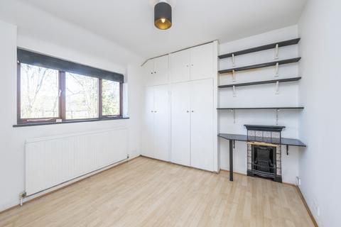 19 Brockill Crescent, London, SE4 2PT