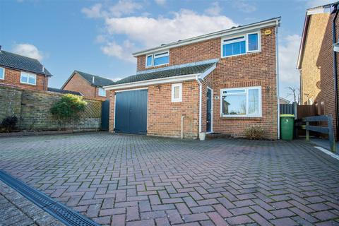 4 bedroom house for sale, Puffin Crescent, Fareham PO14