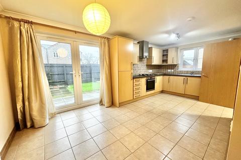 3 bedroom semi-detached house to rent, Chicheley Close, Soham, Cambridgeshire, CB7