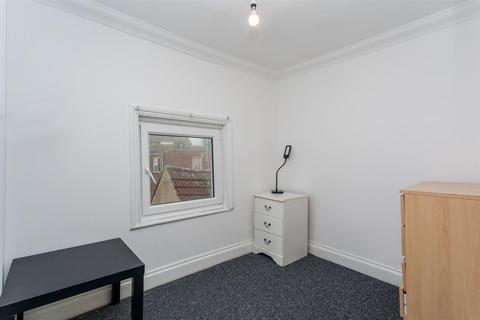 5 bedroom terraced house to rent, George Street, Brighton