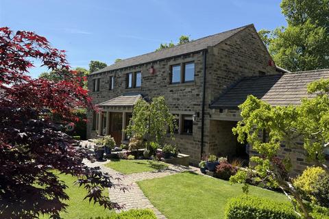 4 bedroom detached house for sale, Coachgates, Wakefield WF4