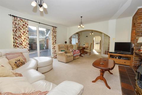 2 bedroom detached bungalow for sale, Uplands Park, Sheringham