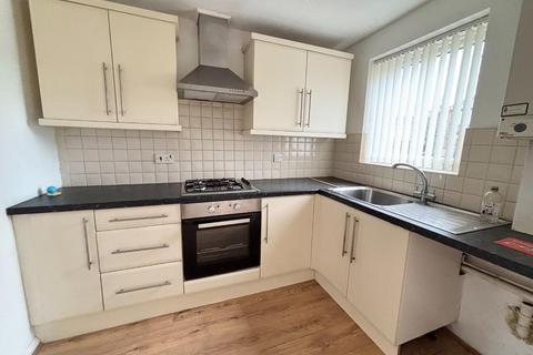 2 bedroom terraced house to rent, Green Hill, Prestwich Manchester M25