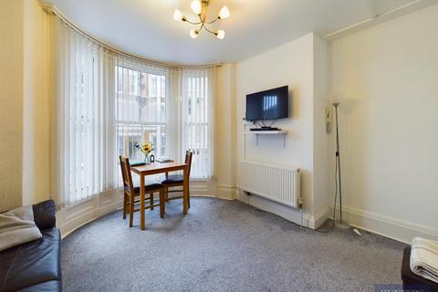 1 bedroom flat for sale, Blenheim Street, Scarborough