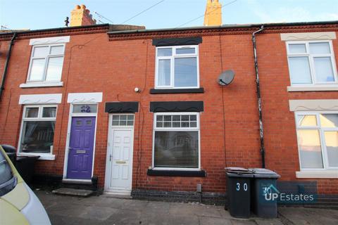 3 bedroom terraced house to rent, Westbury Road, Nuneaton