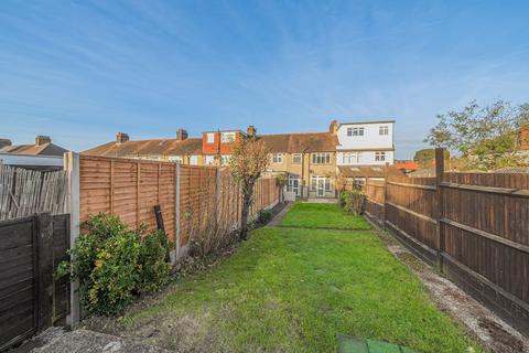 3 bedroom terraced house for sale, Aviemore Way, Beckenham, BR3