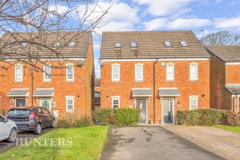 3 bedroom semi-detached house for sale, Mayflower gardens, Wardle OL12 9DF