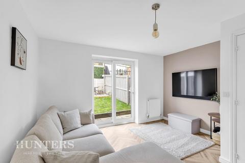 3 bedroom semi-detached house for sale, Mayflower gardens, Wardle OL12 9DF