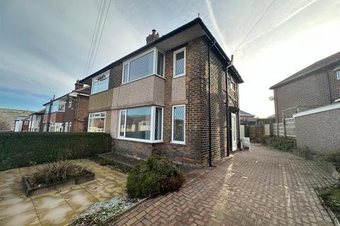 3 bedroom semi-detached house to rent, Green Park Road, Halifax