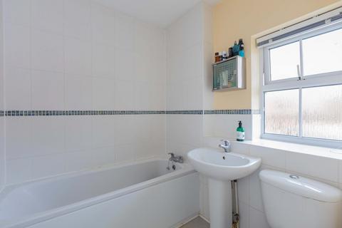 10 Walker Crescent, Slough, SL3 7GB