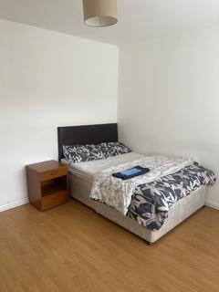 3 bedroom house share to rent, Watford , WD18