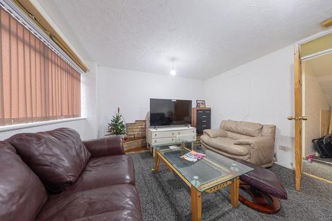 2 bedroom end of terrace house for sale, Shepherds Gardens, Birmingham B15