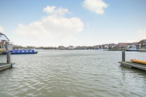 4 bedroom end of terrace house for sale, North Quay, Abingdon Marina, OX14