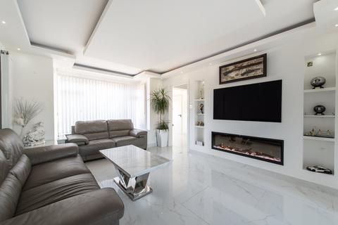86 Leander Drive, Gravesend, DA12 4NE