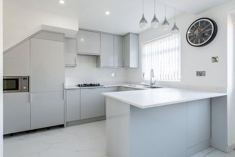 86 Leander Drive, Gravesend, DA12 4NE
