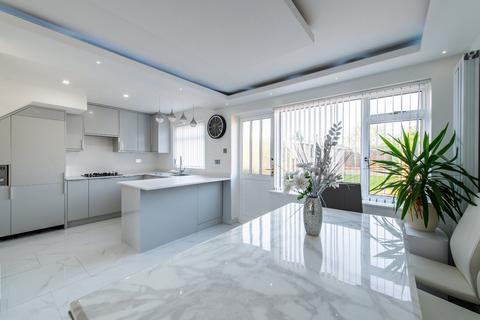 86 Leander Drive, Gravesend, DA12 4NE