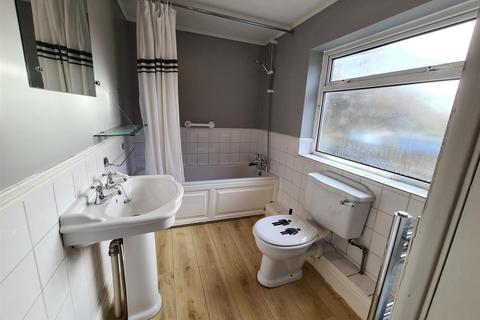 2 bedroom terraced house to rent, North Road, Egremont CA22