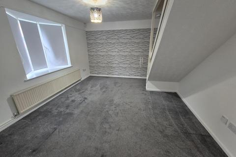 2 bedroom semi-detached house to rent, Hamsterly Park, Southfields, Northampton, NN3