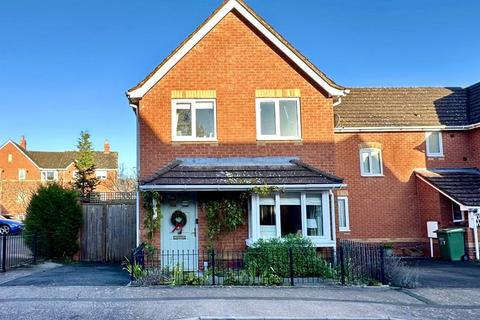 3 bedroom end of terrace house for sale, Grovefield Crescent, Balsall Common, West Midlands, CV7