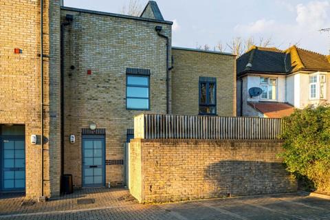 3 bedroom house to rent, Pallister Terrace Roehampton Vale SW15