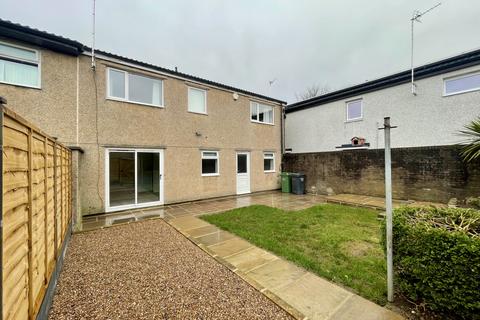 3 bedroom end of terrace house to rent, 72 Holtdale Place, Leeds, LS16 7RJ