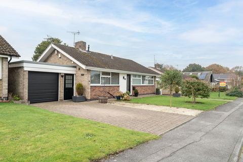 2 bedroom detached bungalow for sale, Valley View, York YO19