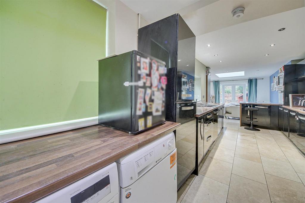 Kitchen / Reception