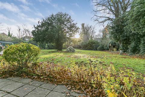 1, Lynton Court Cedar Road, Sutton, SM2 5DL