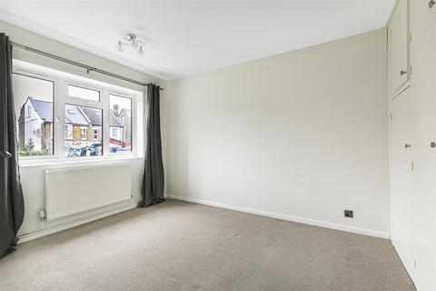 1, Lynton Court Cedar Road, Sutton, SM2 5DL