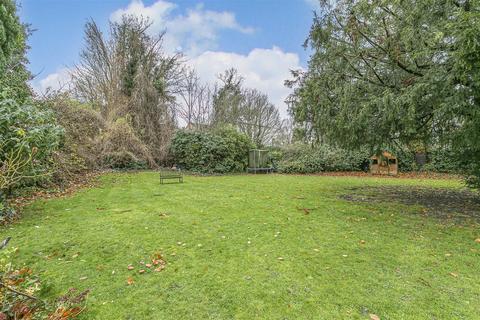 1, Lynton Court Cedar Road, Sutton, SM2 5DL