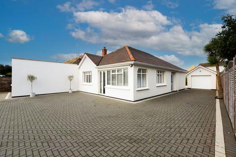 3 bedroom detached bungalow to rent, Spindrift, St Brelade