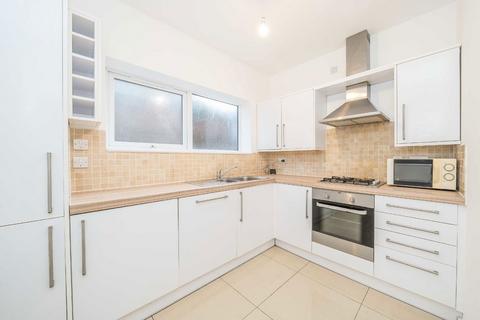 2 bedroom flat for sale, Main Street, Hanworth TW13