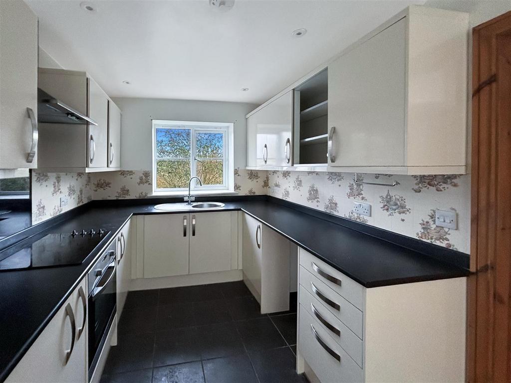 Chy Avalow Kitchen