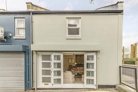 1 bedroom semi-detached house to rent, Goldhawk Mews, London W12