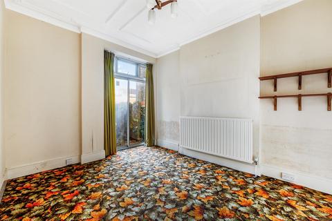 4 bedroom semi-detached house for sale, Dorset Road, Ealing