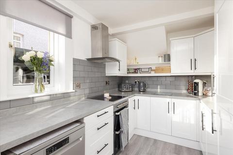 37 Drum Brae Drive, Edinburgh, EH4 7BY